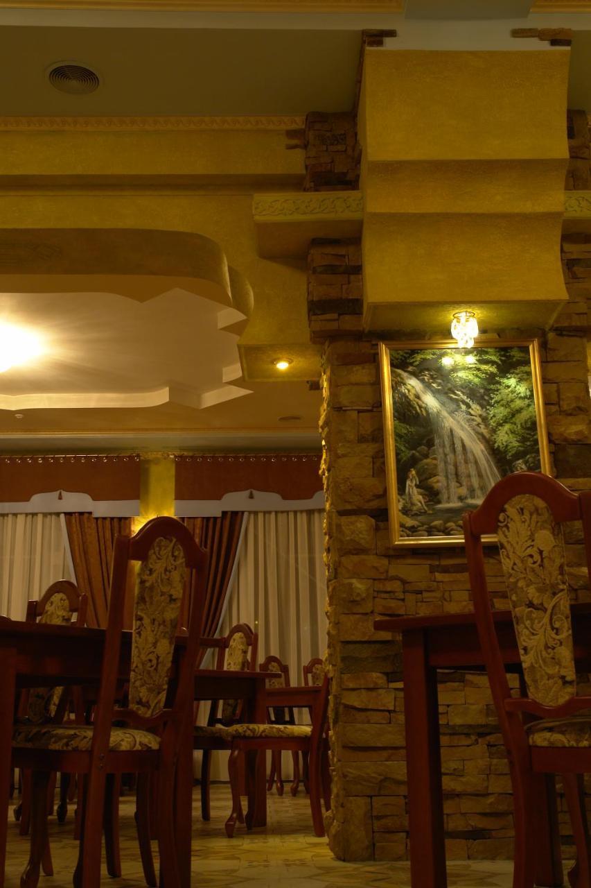 Грк Золота Підкова Motel Chupyra ภายนอก รูปภาพ