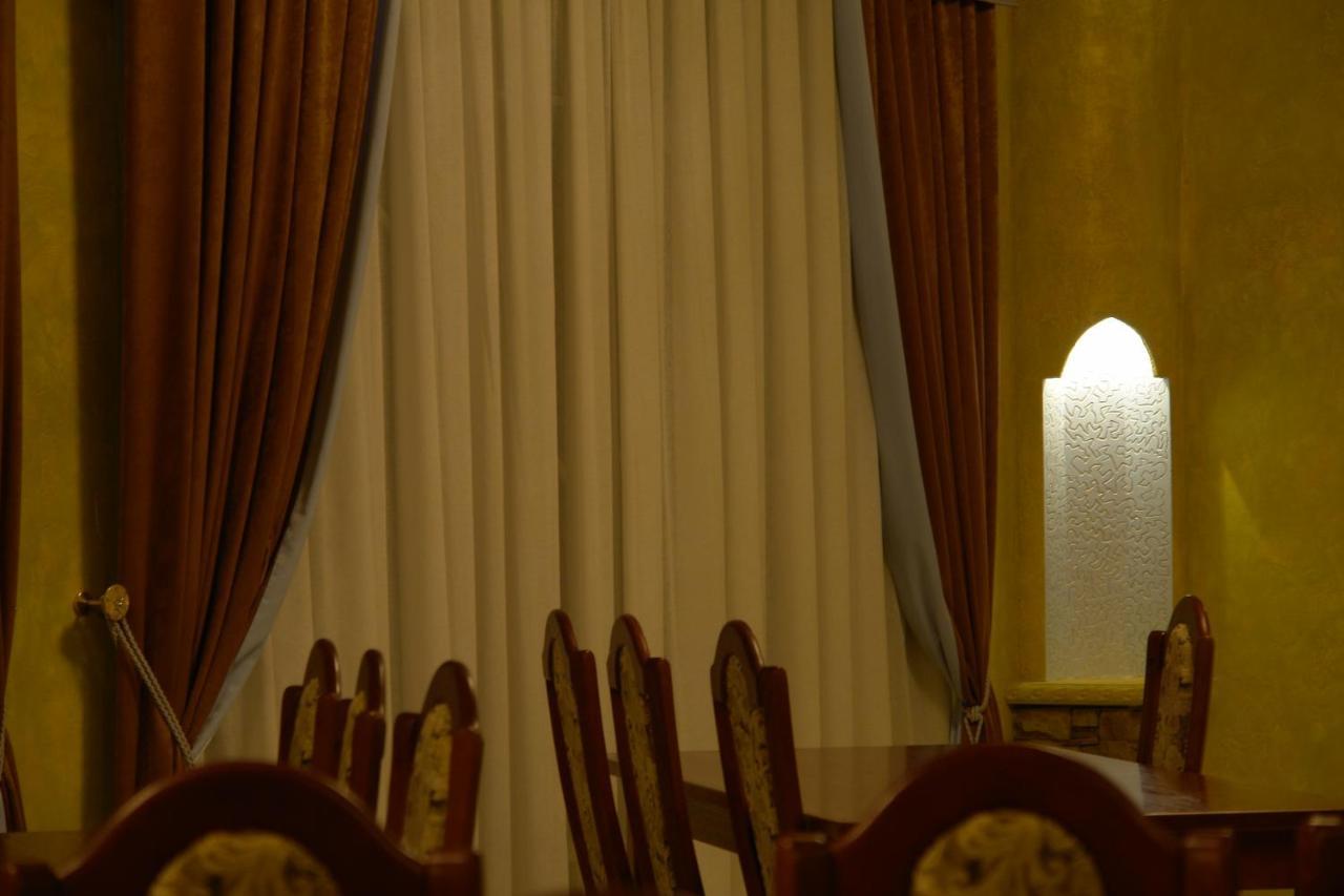Грк Золота Підкова Motel Chupyra ภายนอก รูปภาพ
