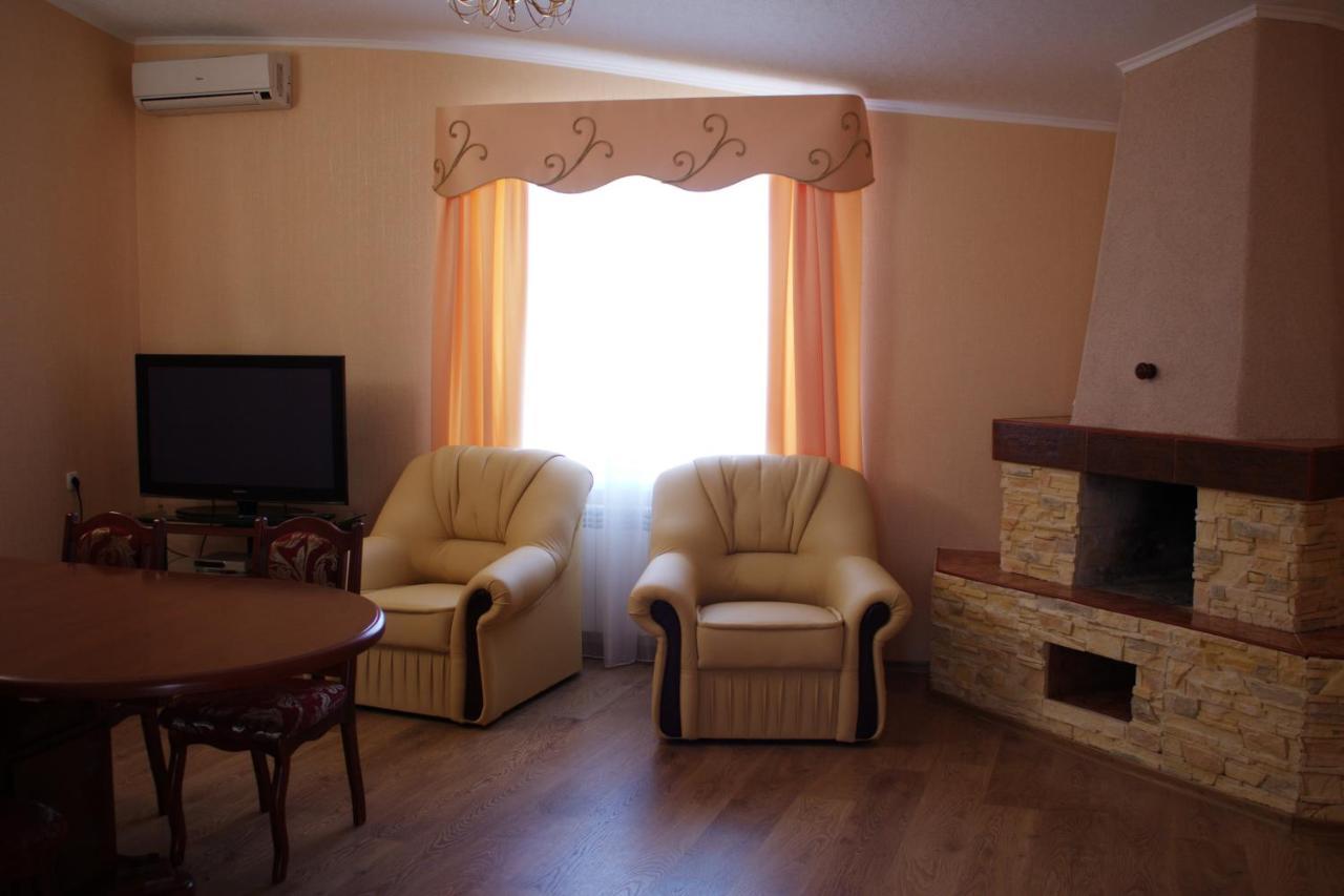 Грк Золота Підкова Motel Chupyra ภายนอก รูปภาพ